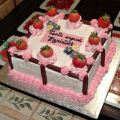 Torta decorata con panna per Maristella