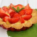 Crostatine con fragole e lemon curd