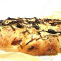 Focaccia alle olive e cipolle