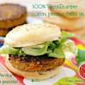 Veggieburger di farro e carote con panini fatti[...]