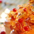 Babà Natalizi al Rum e Caramello Dorato