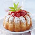 Charlotte con chantilly e fragoline di bosco