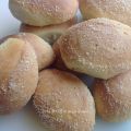 Pane nel mondo: Pandesal Philippines con licoli[...]
