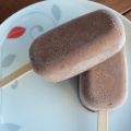Gelati alla mousse di cioccolato e alle fragole