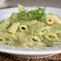 Mezze penne al pesto di limone e mandorle