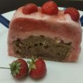 Mousse di fragole con cuore al cioccolato
