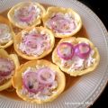 TARTELLETTE SALATE AL CAPRINO E SALSA DI[...]
