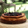 Cheesecake al basilico con topping ai mirtilli