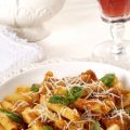 Ziti spezzati al ragu