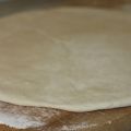 Pizza con cornicione farcito
