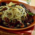 Spaghetti con le cozze e le olive