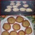 Tartellette con salsa di fragole