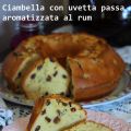 Ciambella con uvetta passa aromatizzata al rum