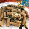 TORTIGLIONI con SALAMELLA e SPINACI