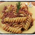 Fusilloni con salsiccia e 'nduja