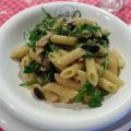 Penne tonno olive e rucola