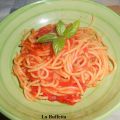 SPAGHETTI CON IL POMODORO FRESCO