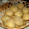 Panini lessati,marmellata di arance e una tazza[...]