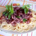 Spaghetti con Polipetti freschi affogati alla[...]