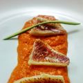 Triglie con salsa di peperoni rossi