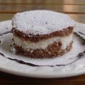 Torta al cioccolato con cuore al cocco