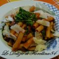 Sedani rigati con sugo alla rucola e scaglie di[...]