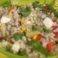 insalata d'orzo con verdurine e feta