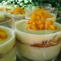 Mousse di mango con amaretti