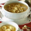 Tortellini in brodo alla bolognese