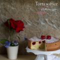 Torta soffice di ciliegie alla vaniglia