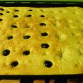 FOCACCIA ALLE OLIVE NERE