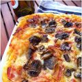 Pizza-pane funghi e pancetta affumicata