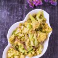 CAVOLFIORE, PISELLI E CIPOLLA ROSSA AL CURRY