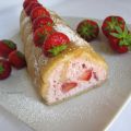 Rotolo di pavesini alle fragole