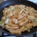 Straccetti di pollo ai porri e zafferano