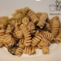 Fusilli integrali con mix di verdure