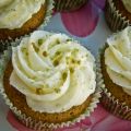 San Patrizio: Green Velvet Cupcakes