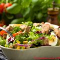 Insalata di tonno mais e verdure