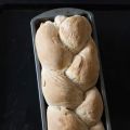 Pane in cassetta al latte e noci