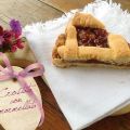 Crostata di marmellata e biscotto sbriciolato