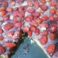 CROSTATA con crema alle gelse nere e fragoline[...]