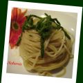 Spaghetti con asparagi selvatici