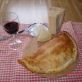 Calzone di sfoglia ai tre formaggi