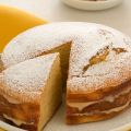 Torta con crema allo yogurt