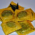 Ravioli ricotta e spinaci burro e salvia