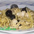 Tagliatelle al pesto,olive greche ed aricciola