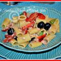 Pasta fredda con tonno, olive nere, mozzarella[...]