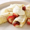 Crêpes con crema soffice e fragole ☆