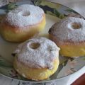 Ciambelline di ricotta e uvetta