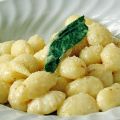 RICETTA GNOCCHI CON BURRO E SALVIA